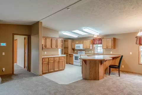 1726 N Valley Loop, Bismarck, ND 58503 photo 9