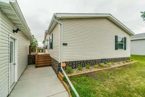 1726 N Valley Loop, Bismarck, ND 58503 photo 32