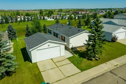 1726 N Valley Loop, Bismarck, ND 58503 photo 1