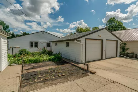 903 5th Ave NW, Mandan, ND 58554 photo 3