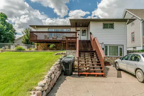 903 5th Ave NW, Mandan, ND 58554 photo 1