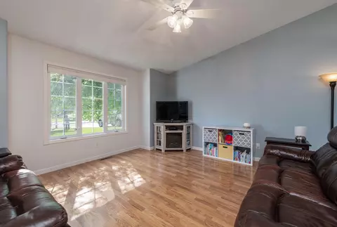 4466 Turnbow Ln, Bismarck, ND 58503 photo 4