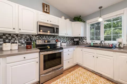 4466 Turnbow Ln, Bismarck, ND 58503 photo 8