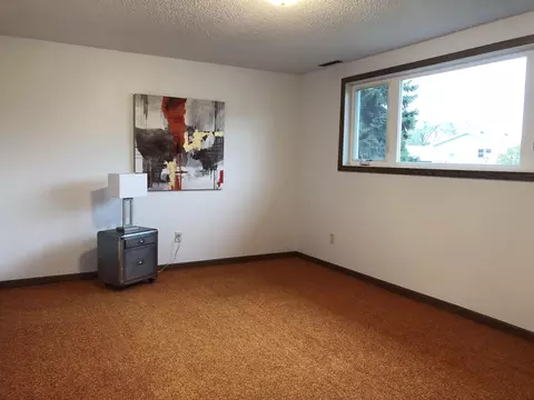 706 3rd Ave NE, Mandan, ND 58554 photo 13