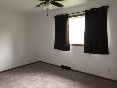 706 3rd Ave NE, Mandan, ND 58554 photo 11