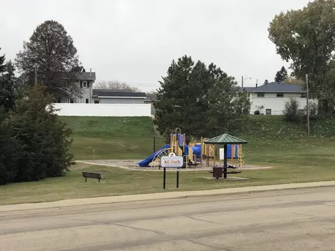 706 3rd Ave NE, Mandan, ND 58554 photo 22