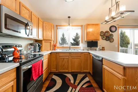 4620 Kost Dr, Bismarck, ND 58503 photo 9