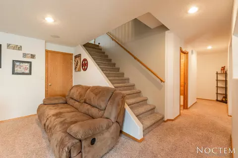 4620 Kost Dr, Bismarck, ND 58503 photo 14