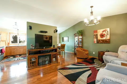 4620 Kost Dr, Bismarck, ND 58503 photo 4