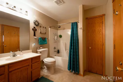 4620 Kost Dr, Bismarck, ND 58503 photo 12