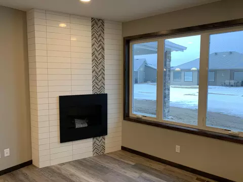 3716 Stacy Dr, Bismarck, ND 58504 photo 4