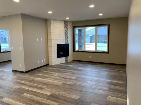 3716 Stacy Dr, Bismarck, ND 58504 photo 2