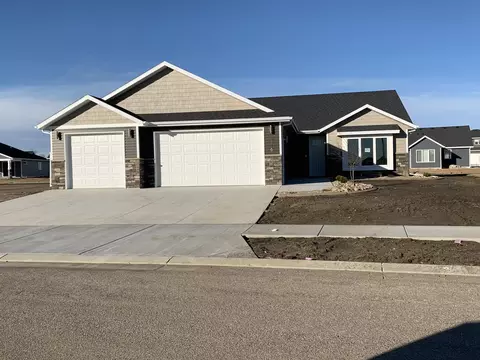 3716 Stacy Dr, Bismarck, ND 58504 photo 1