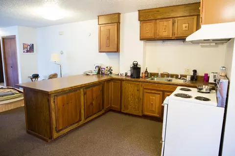 711 N 3rd St, Bismarck, ND 58501 photo 4