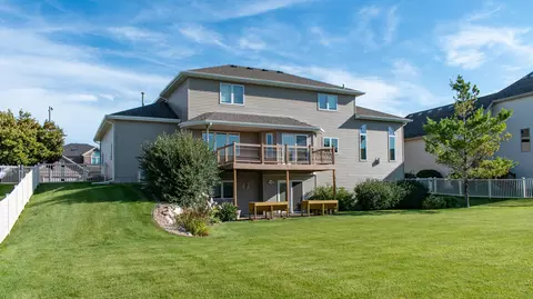 735 Saddle Ridge Rd, Bismarck, ND 58503 photo 3