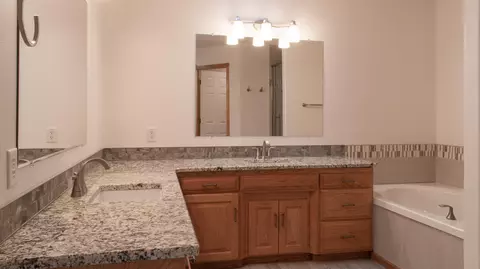735 Saddle Ridge Rd, Bismarck, ND 58503 photo 24