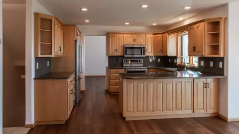 735 Saddle Ridge Rd, Bismarck, ND 58503 photo 5