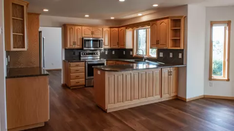 735 Saddle Ridge Rd, Bismarck, ND 58503 photo 7