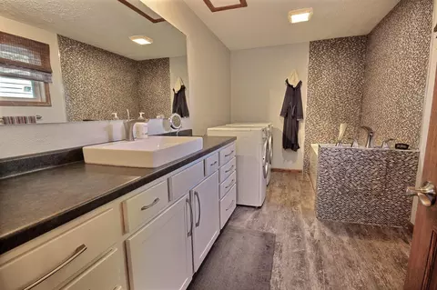 1718 Bowen Ave, Bismarck, ND 58504 photo 8