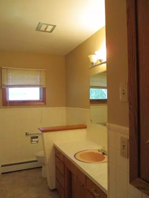 90 S Avenue Ave W, Turtle Lake, ND 58575 photo 9