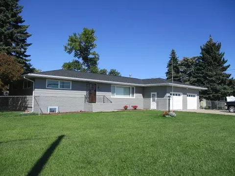 90 S Avenue Ave W, Turtle Lake, ND 58575 photo 1