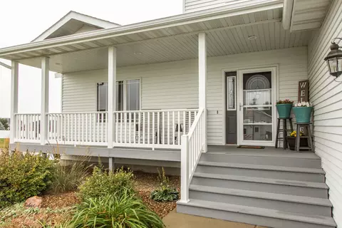 4433 Boulder Ridge Rd, Bismarck, ND 58503 photo 4