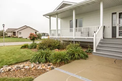 4433 Boulder Ridge Rd, Bismarck, ND 58503 photo 3