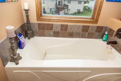 4433 Boulder Ridge Rd, Bismarck, ND 58503 photo 27
