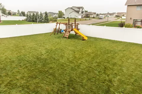 4433 Boulder Ridge Rd, Bismarck, ND 58503 photo 44