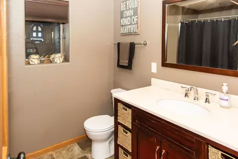 4433 Boulder Ridge Rd, Bismarck, ND 58503 photo 38