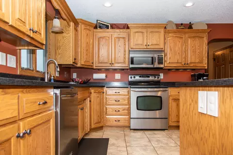 4433 Boulder Ridge Rd, Bismarck, ND 58503 photo 14