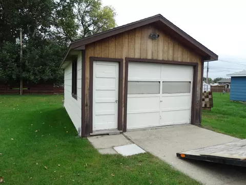 409 14th St S, Bismarck, ND 58504 photo 32