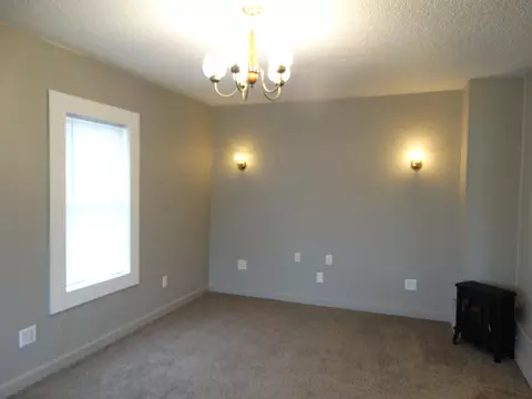 409 14th St S, Bismarck, ND 58504 photo 3
