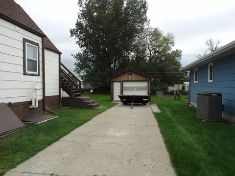 409 14th St S, Bismarck, ND 58504 photo 34