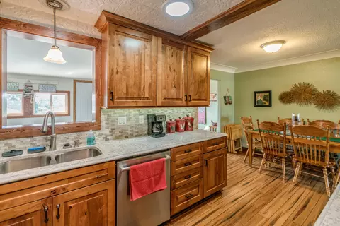 949 Riverview Ave, Bismarck, ND 58501 photo 5
