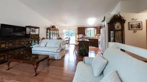 917 Alberta Ave, Bismarck, ND 58503 photo 4