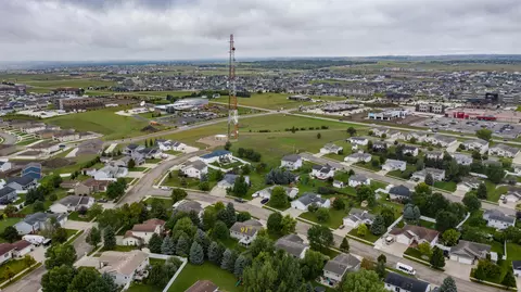 917 Alberta Ave, Bismarck, ND 58503 photo 24