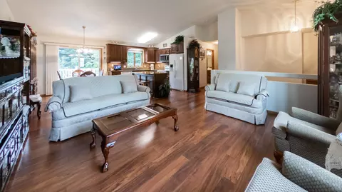 917 Alberta Ave, Bismarck, ND 58503 photo 5