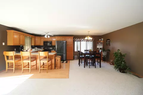 207 5th Ave NE, Mandan, ND 58554 photo 4