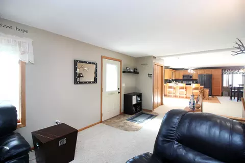 207 5th Ave NE, Mandan, ND 58554 photo 6