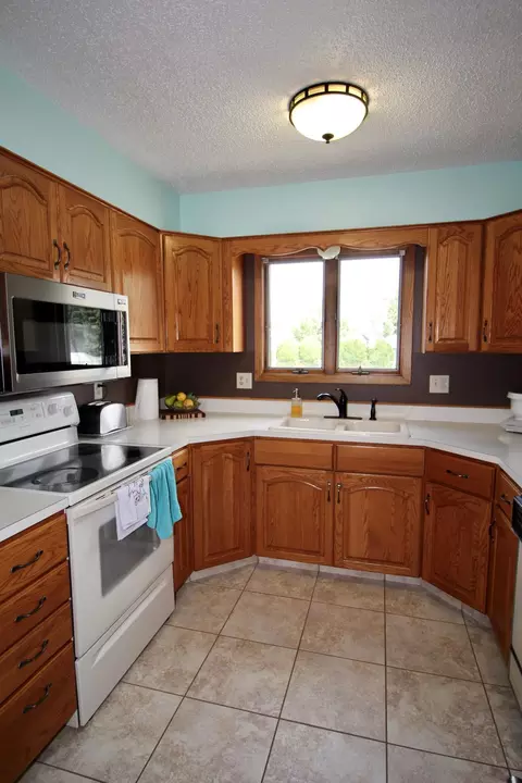 1208 3rd St S St, Bismarck, ND 58504 photo 6