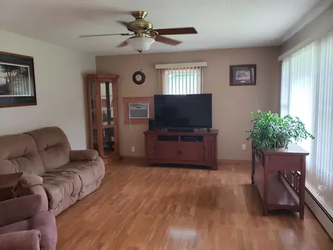 703 5th Ave NW, Mandan, ND 58554 photo 9