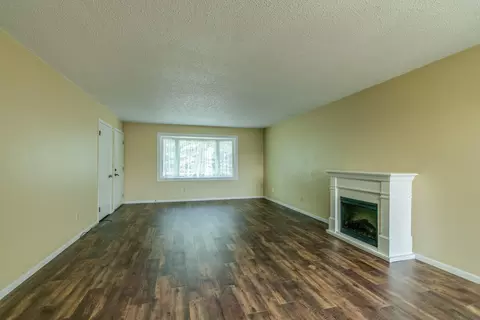 418 E Brandon Dr, Bismarck, ND 58503 photo 8