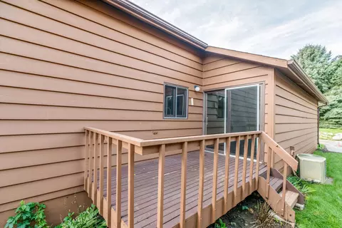 418 E Brandon Dr, Bismarck, ND 58503 photo 4