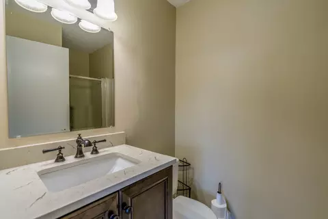 418 E Brandon Dr, Bismarck, ND 58503 photo 17