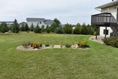 407 90th Ave NE, Bismarck, ND 58503 photo 32