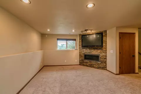 407 90th Ave NE, Bismarck, ND 58503 photo 19