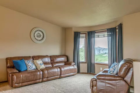 407 90th Ave NE, Bismarck, ND 58503 photo 8