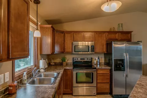 407 90th Ave NE, Bismarck, ND 58503 photo 5