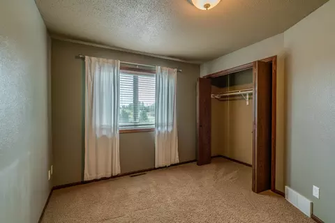 407 90th Ave NE, Bismarck, ND 58503 photo 16